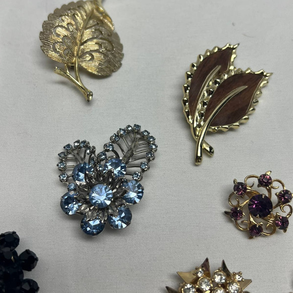 Vintage Rhinestone Brooches Lapel Pins Lot of 13 Sarah Coventry & Unmarked - Picture 4 of 12
